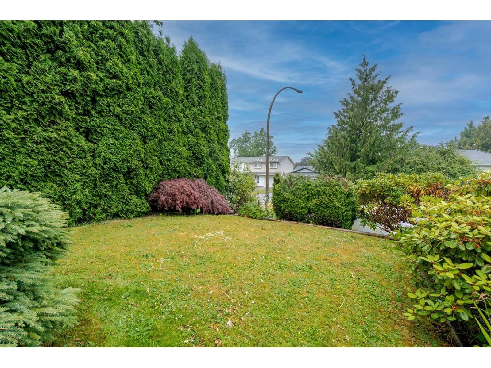 Langley, BC V4W3B7,26636 30 AVENUE