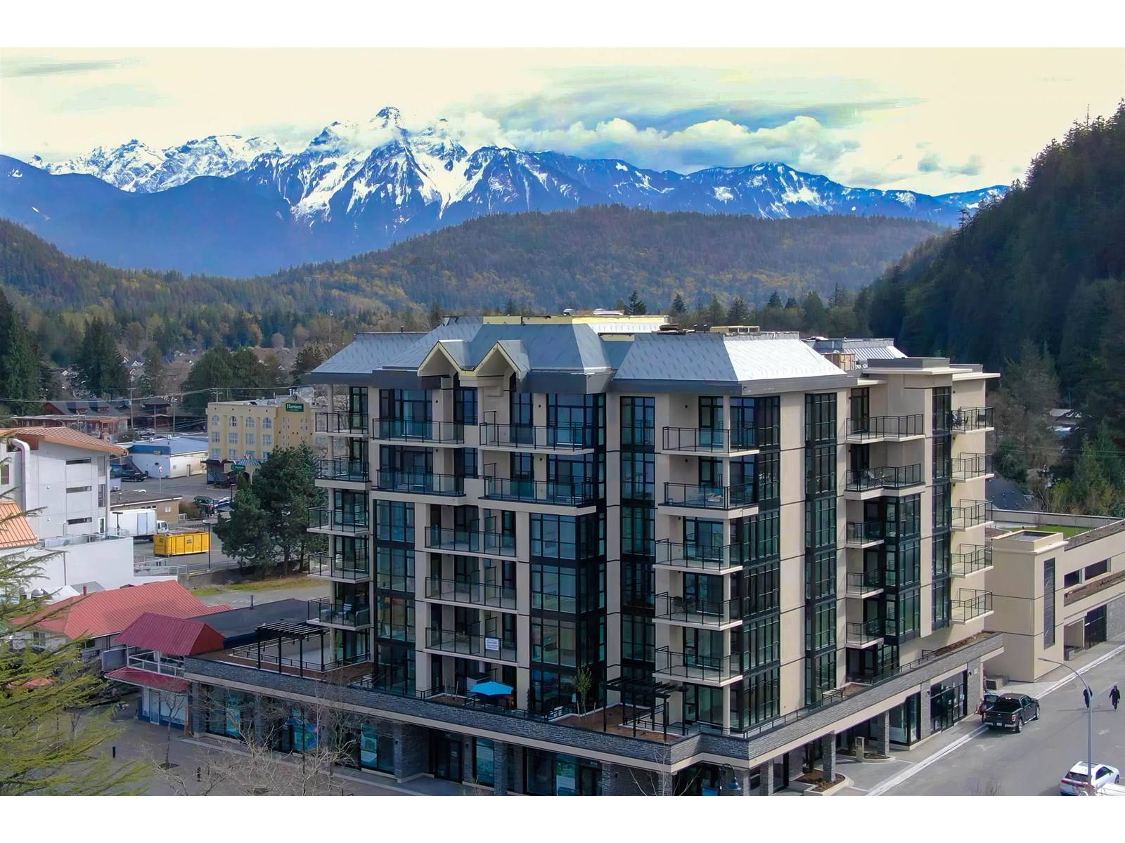 120 ESPLANADE AVE #704, Harrison Hot Springs, BC V0M1K0