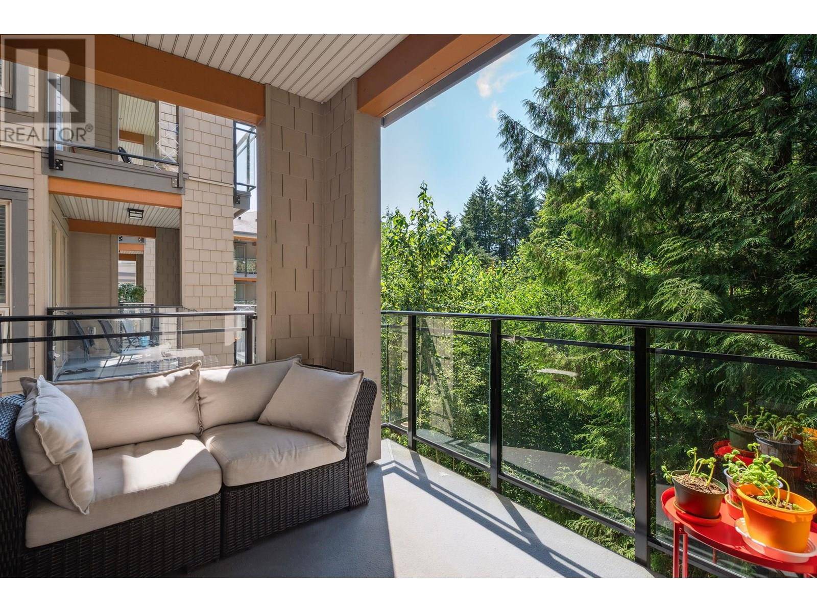 Burnaby, BC V3J0G8,3399 NOEL DR #305