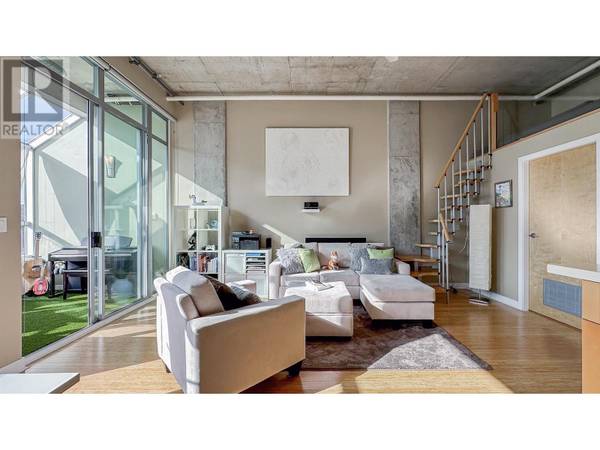 Vancouver, BC V5Y1L3,495 West 6TH AVE #304