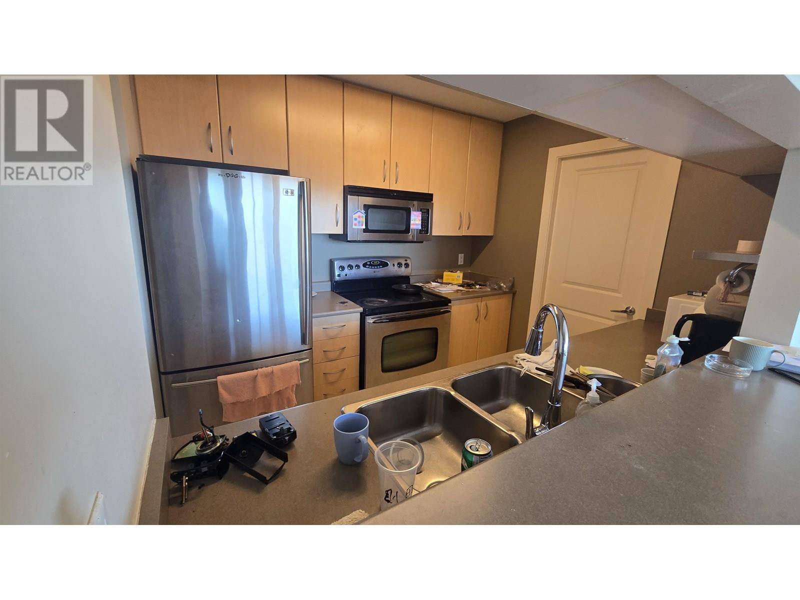 Vancouver, BC V5R6H4,3663 CROWLEY DR #2005