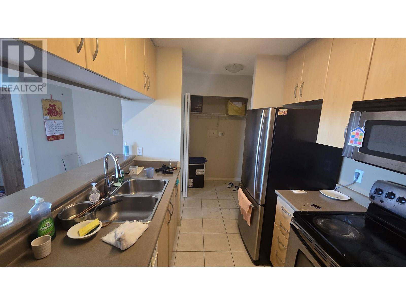 Vancouver, BC V5R6H4,3663 CROWLEY DR #2005
