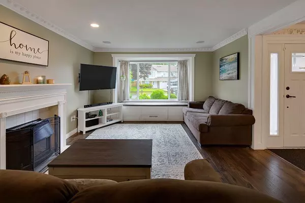 Mission, BC V2V6L5,33518 KNIGHT AVENUE
