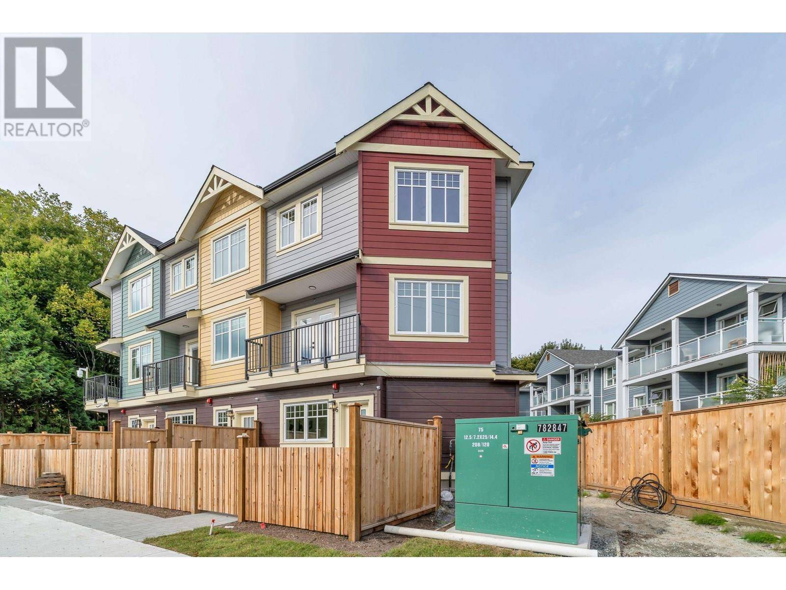 Ladner, BC V4K1V2,4829 48 AVE #4