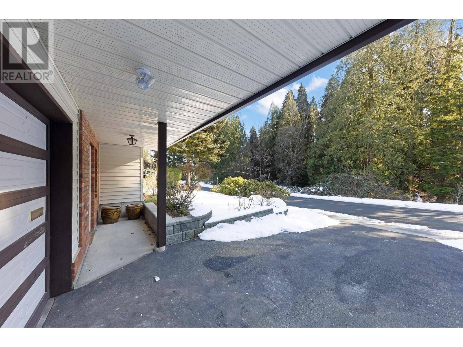 Port Coquitlam, BC V3B6H1,1273 LYNWOOD AVENUE