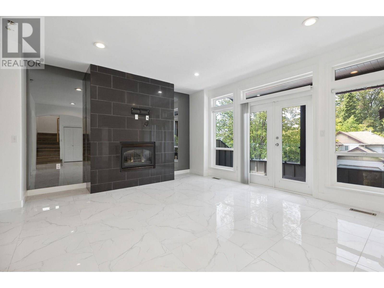Maple Ridge, BC V4R2W3,13360 235 STREET