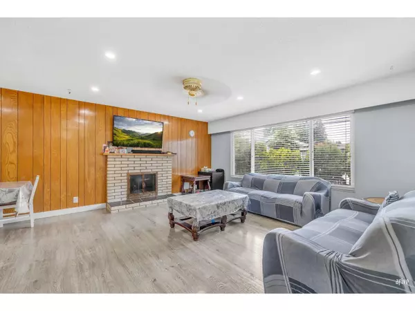 Delta, BC V4C2X7,11786 86 AVENUE