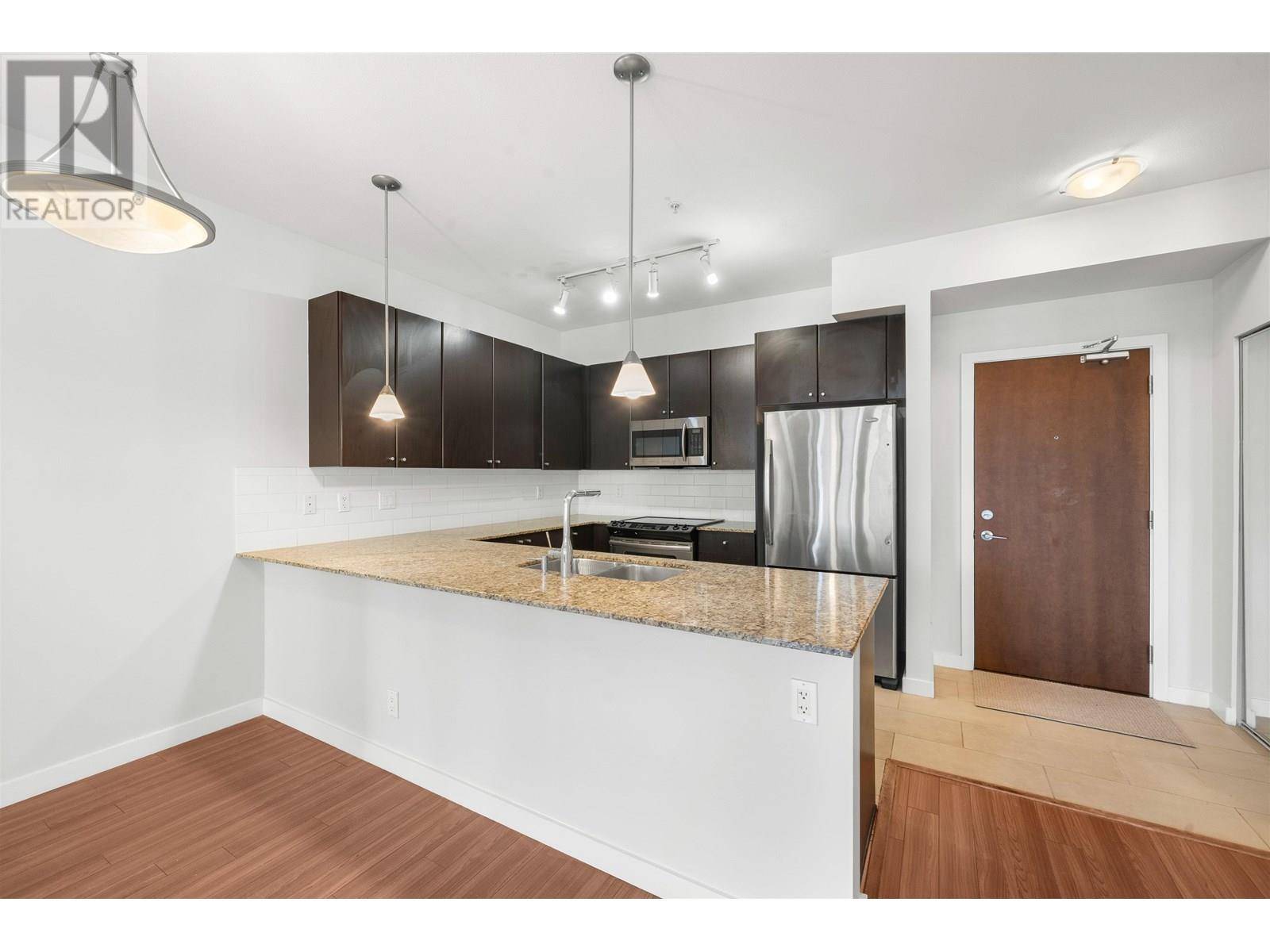 New Westminster, BC V3L0G1,225 FRANCIS WAY #317