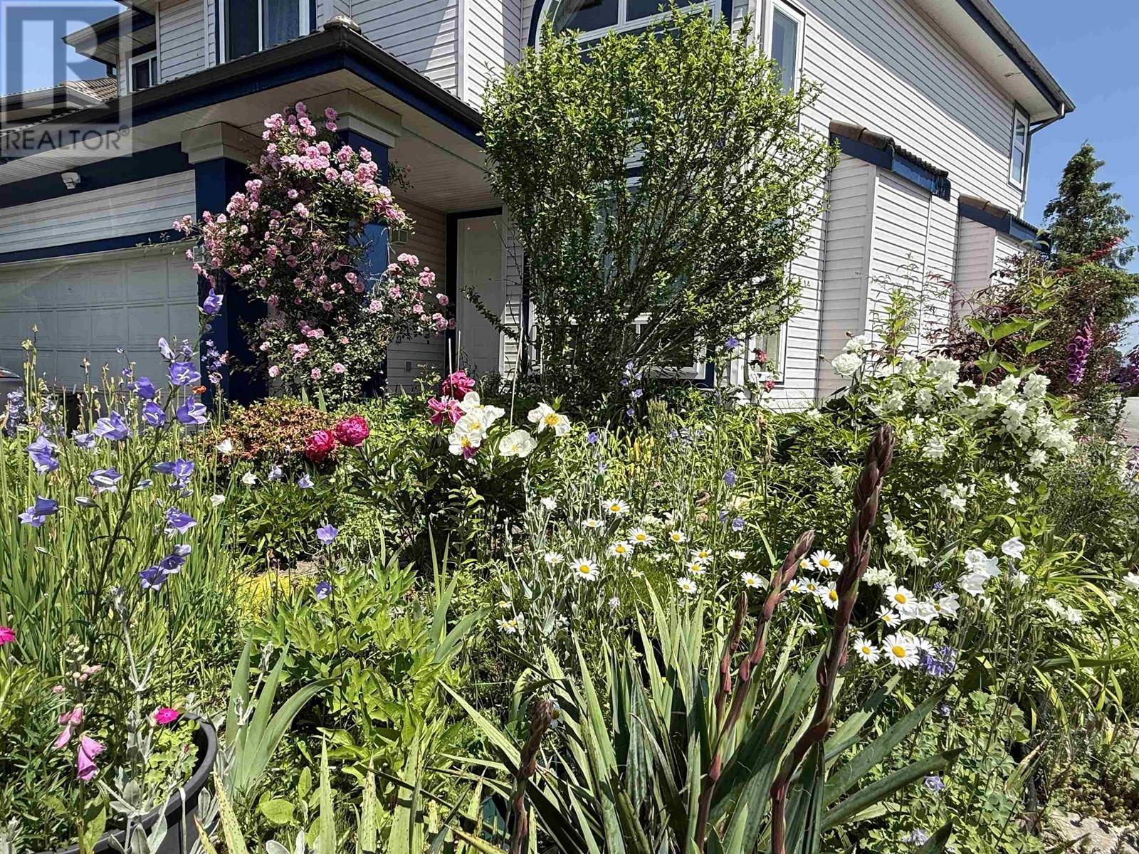 Port Coquitlam, BC V3B7N8,3066 SKEENA STREET