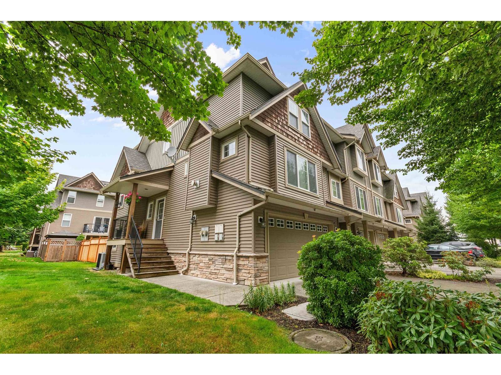 8825 ELM DR #1, Chilliwack, BC V2P0A5