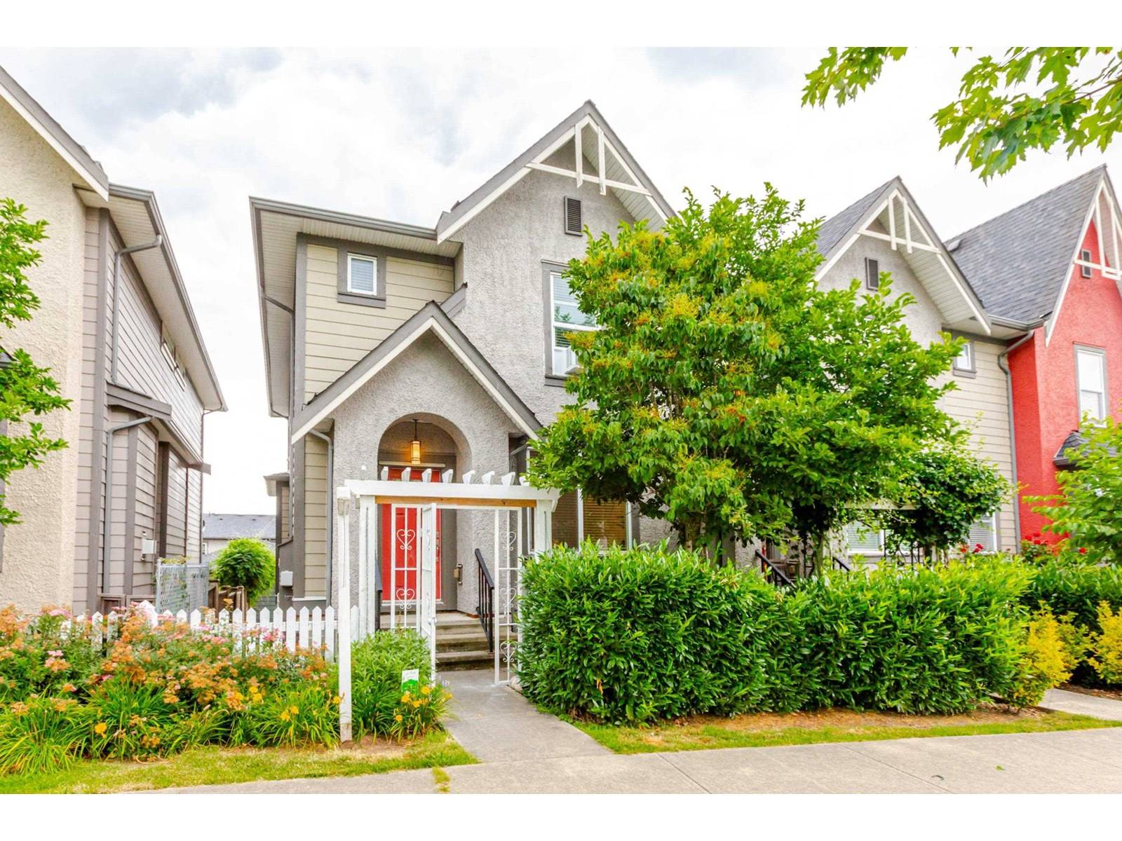 Langley, BC V2Y0J4,21081 80 AVENUE