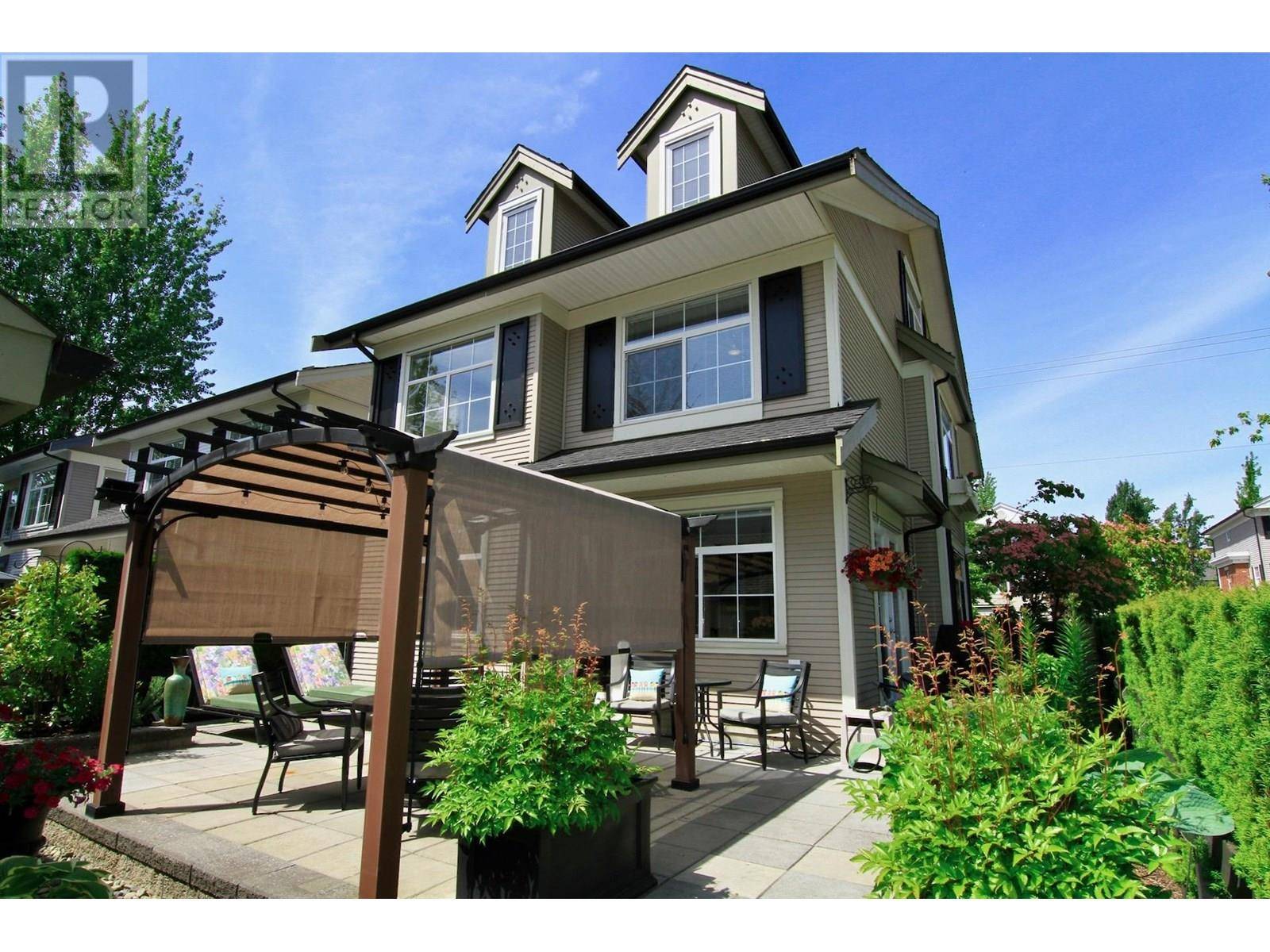 Pitt Meadows, BC V3Y0B6,19490 FRASER WAY #14