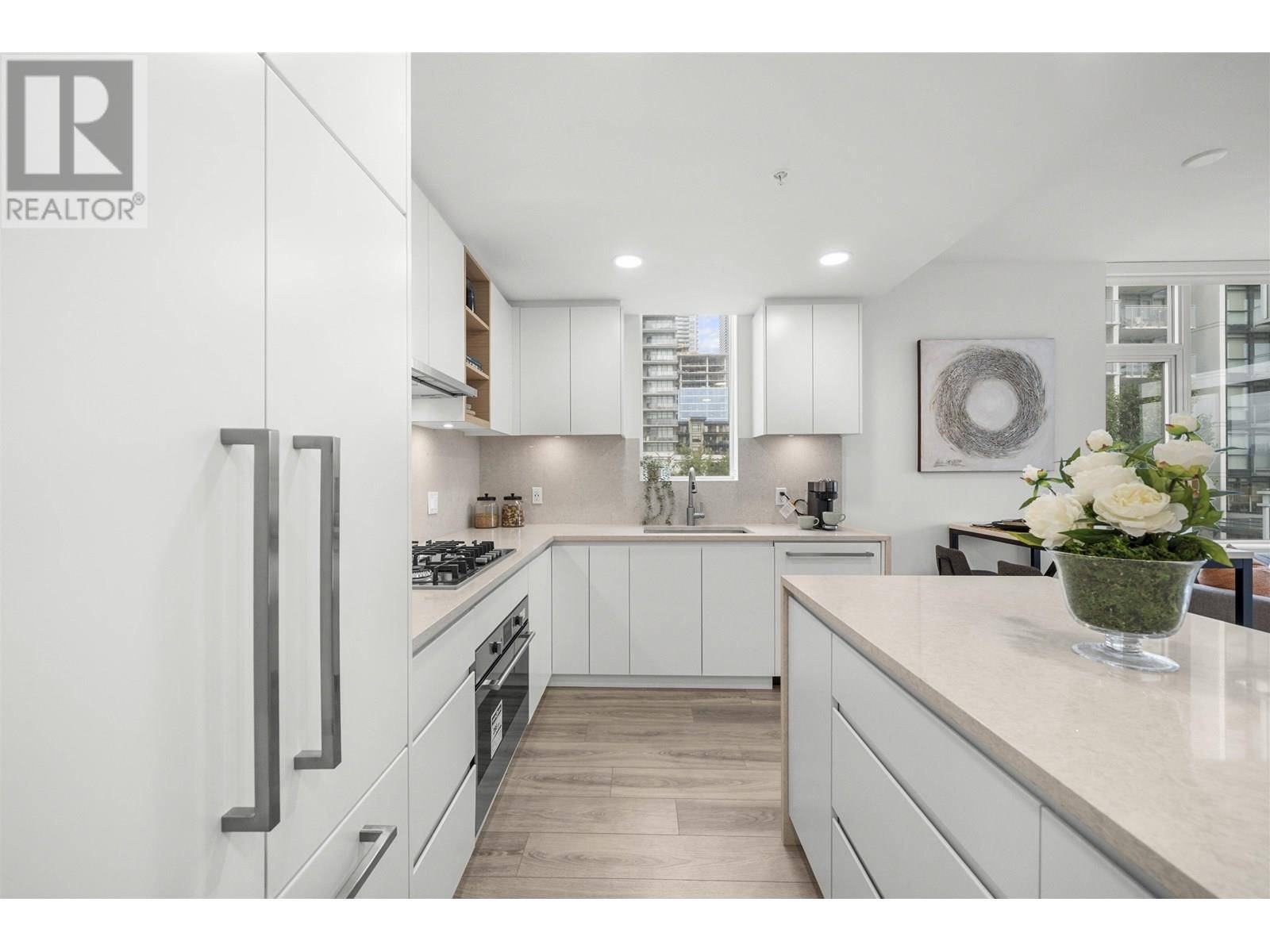 Burnaby, BC V5C5T3,4433 ALASKA ST #401