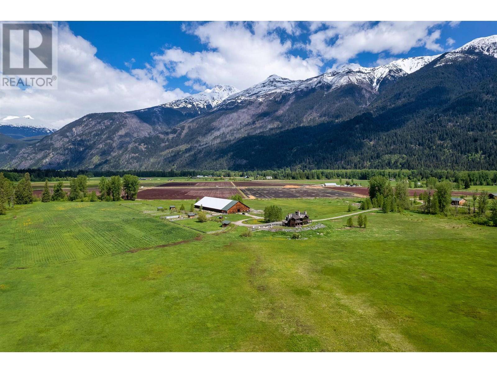 Pemberton, BC V0N2L2,9115 PEMBERTON MEADOWS ROAD