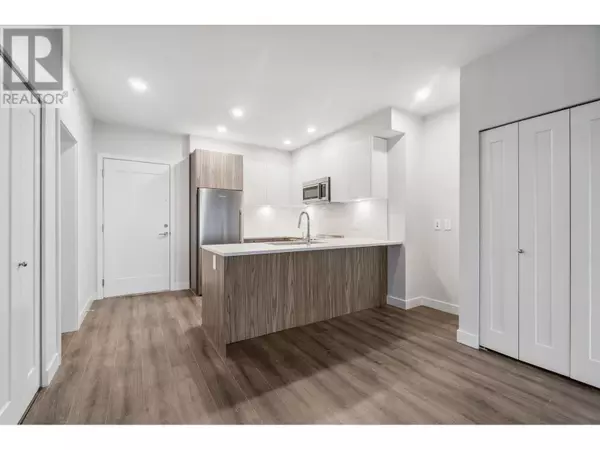 Burnaby, BC V5B1R2,5535 HASTINGS ST #403