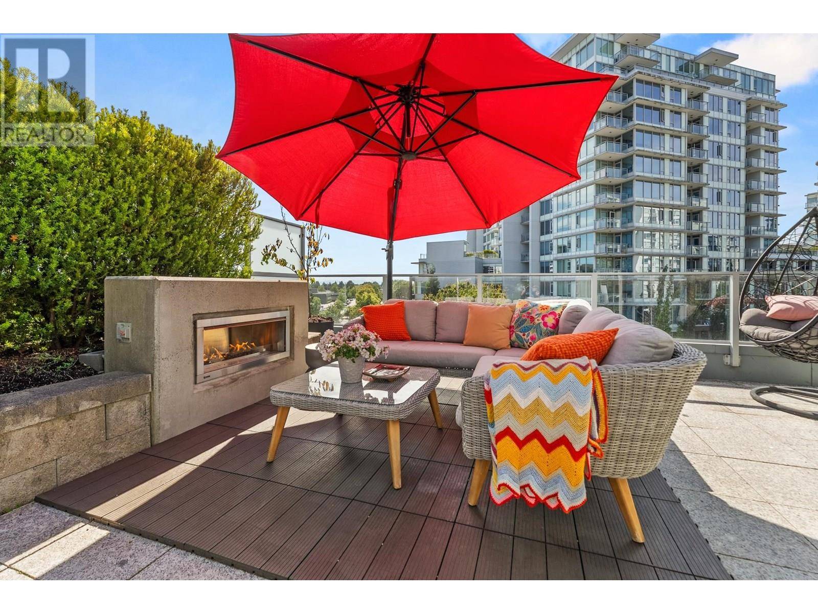 Richmond, BC V7C0B7,7468 LANSDOWNE RD #TH312