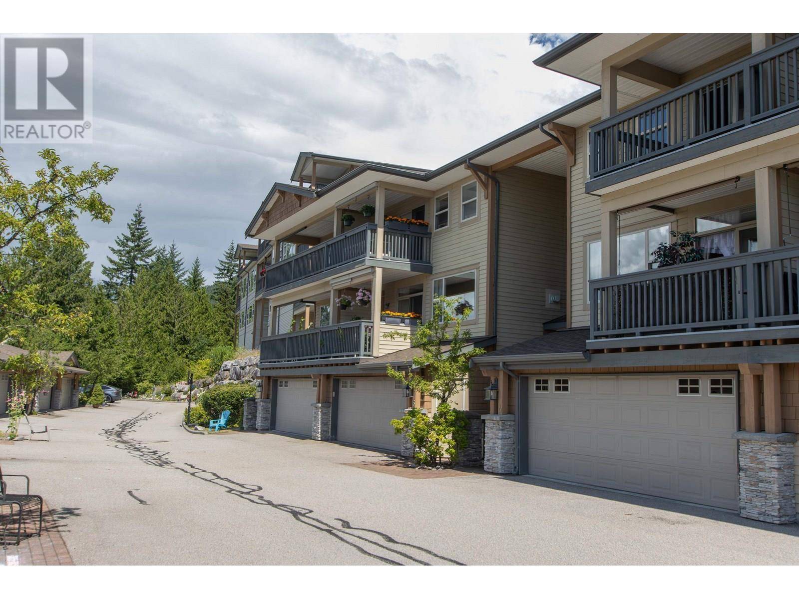 Squamish, BC V8B0G1,1024 GLACIER VIEW DR #4
