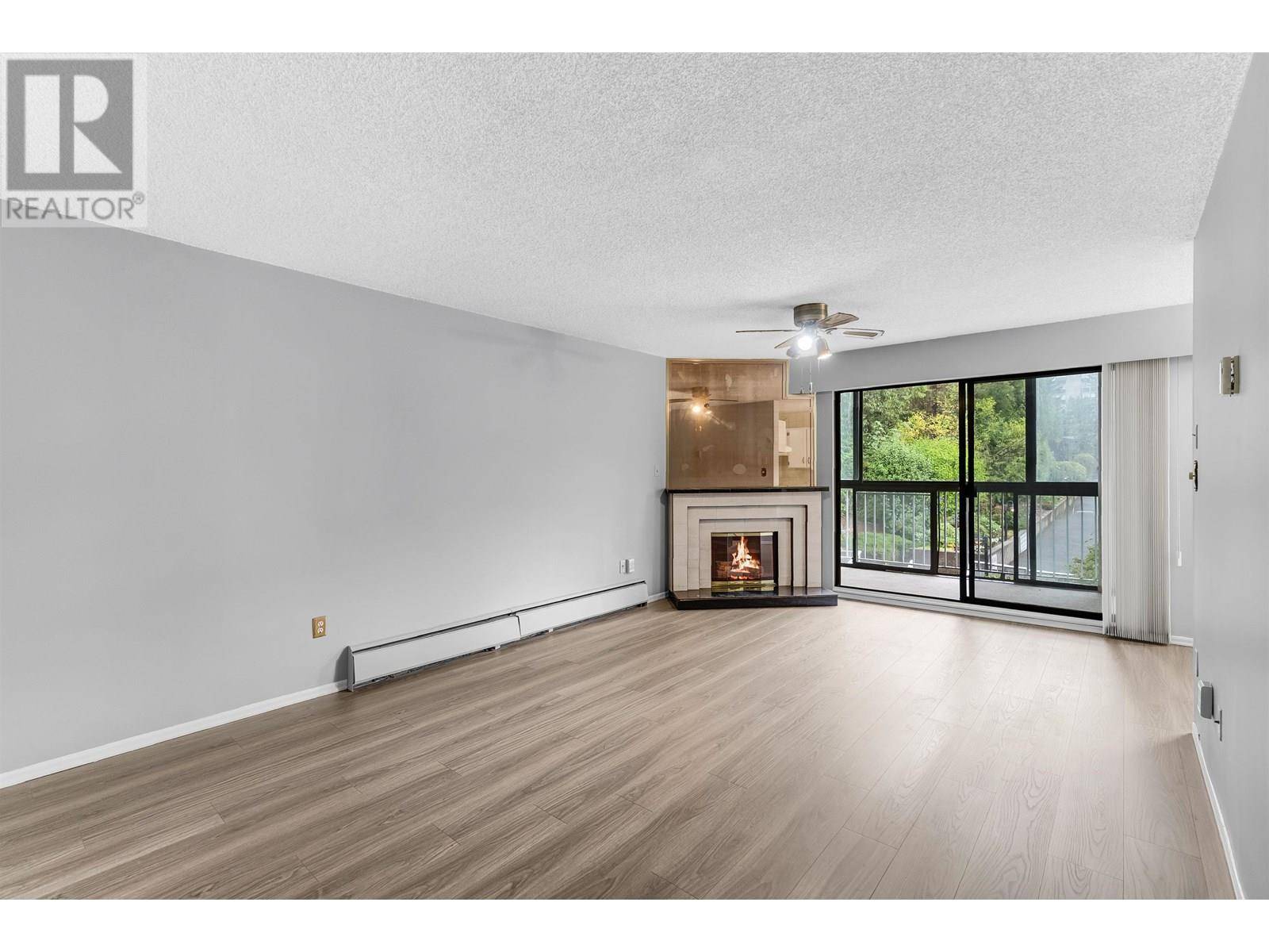 Burnaby, BC V3N4K1,3901 CARRIGAN CT #217