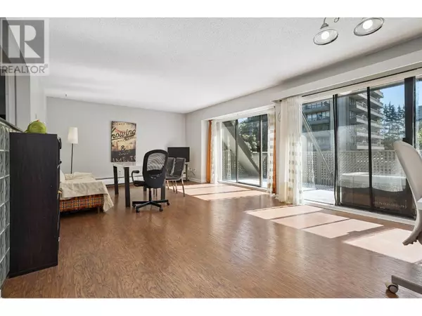 Burnaby, BC V5B4S6,4941 LOUGHEED #403