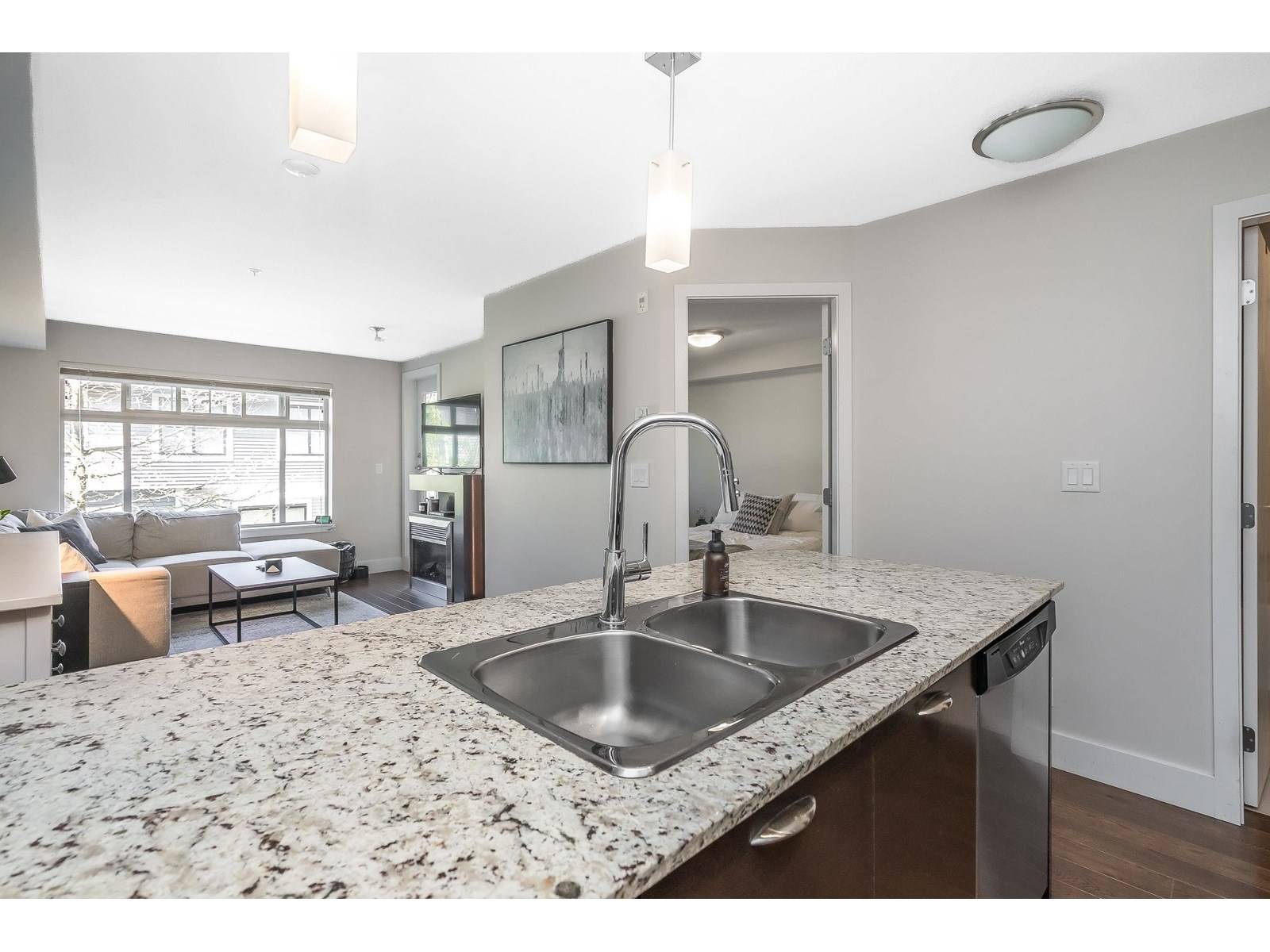 Abbotsford, BC V2S4A1,2233 MCKENZIE #316