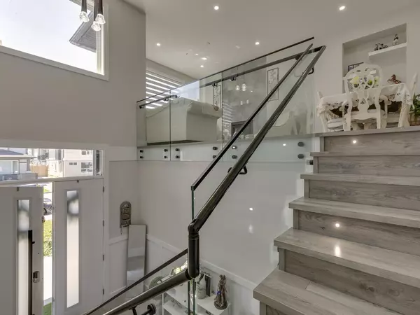 Mission, BC V4S0E6,32755 CARTER AVENUE