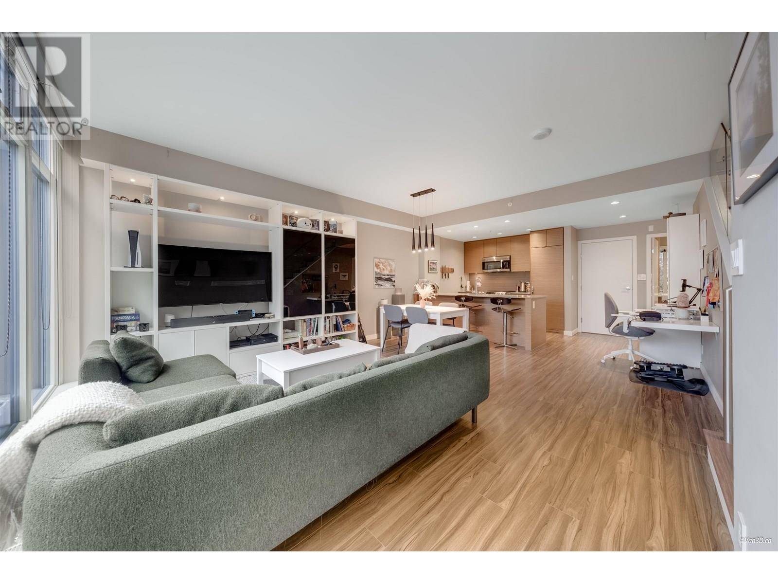 North Vancouver, BC V7L0C4,1627 EASTERN AVENUE
