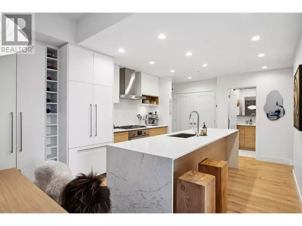 55 KLAHANIE DR #410, Port Moody, BC V3H0M9