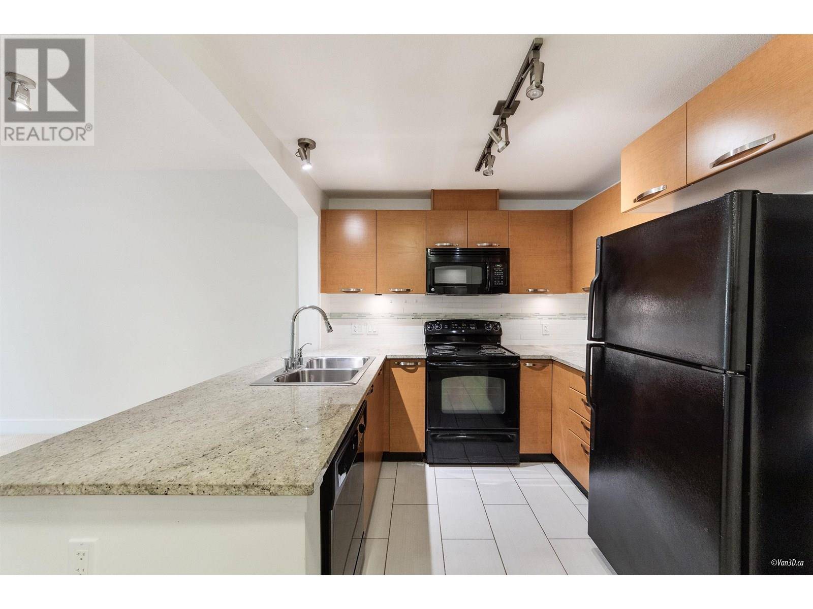 Burnaby, BC V3N0B6,7488 BYRNEPARK WALK #212