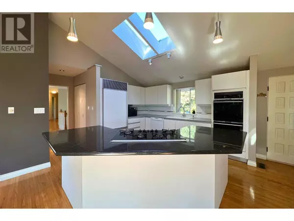 West Vancouver, BC V7S2W4,4408 WOODPARK ROAD