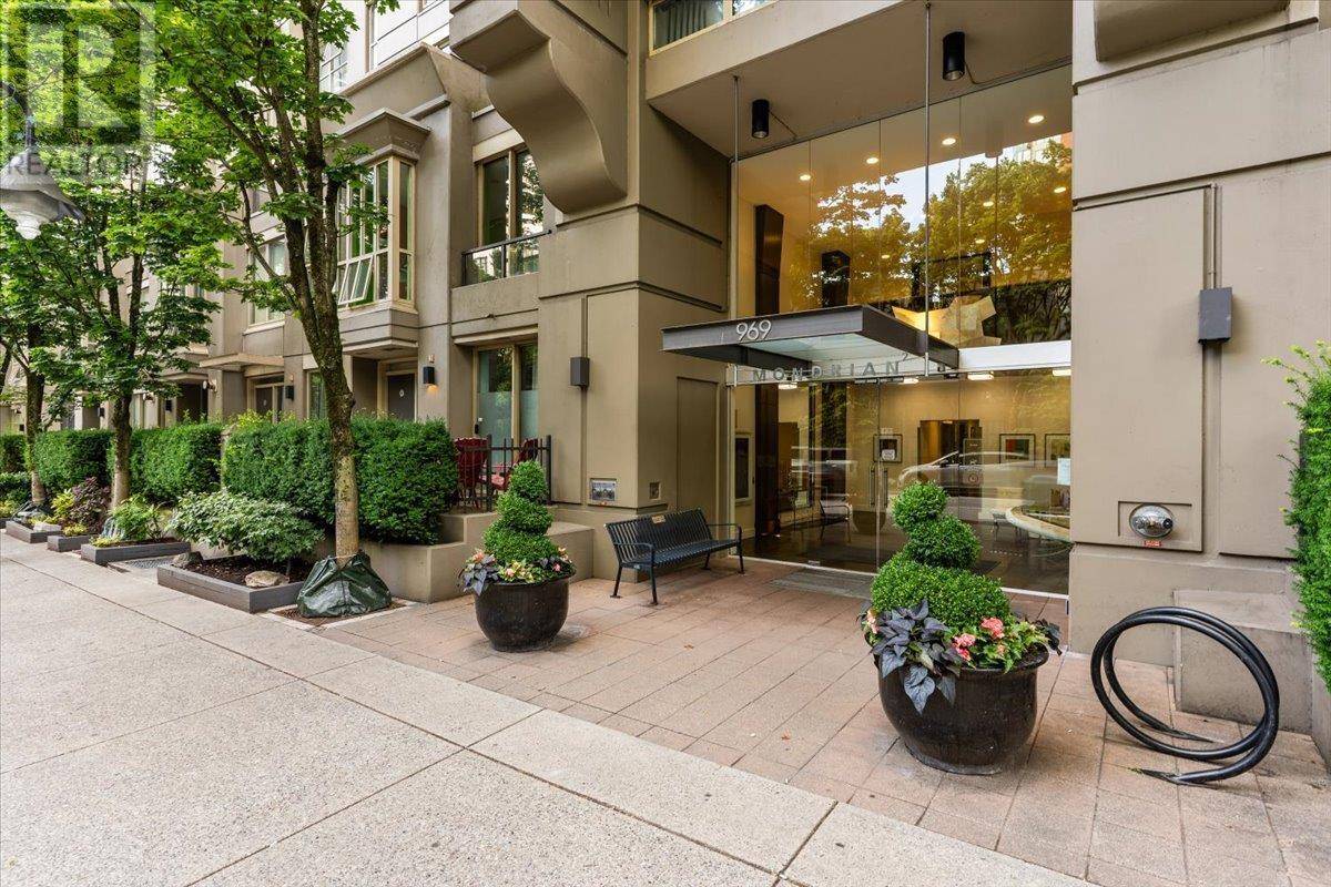 Vancouver, BC V6B1A8,969 RICHARDS ST #2402