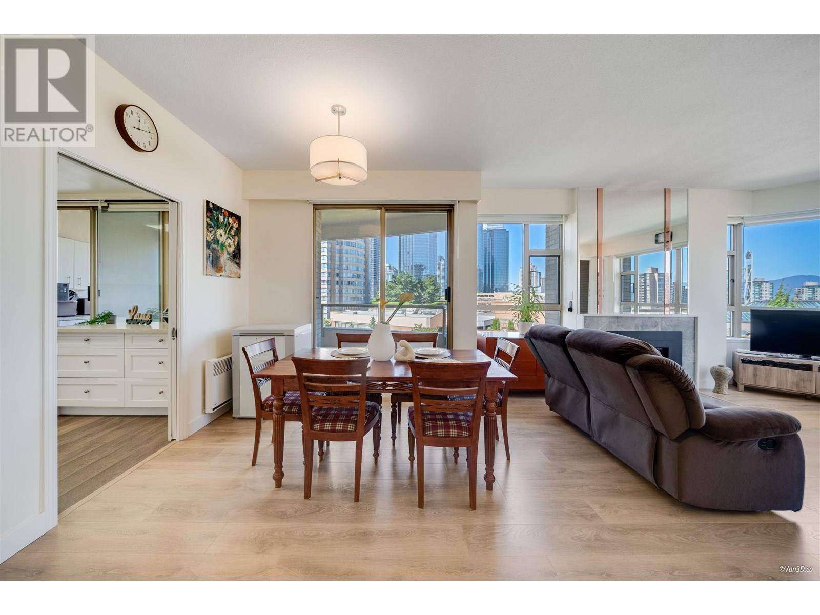 Burnaby, BC V5H4P6,4830 BENNETT ST #600