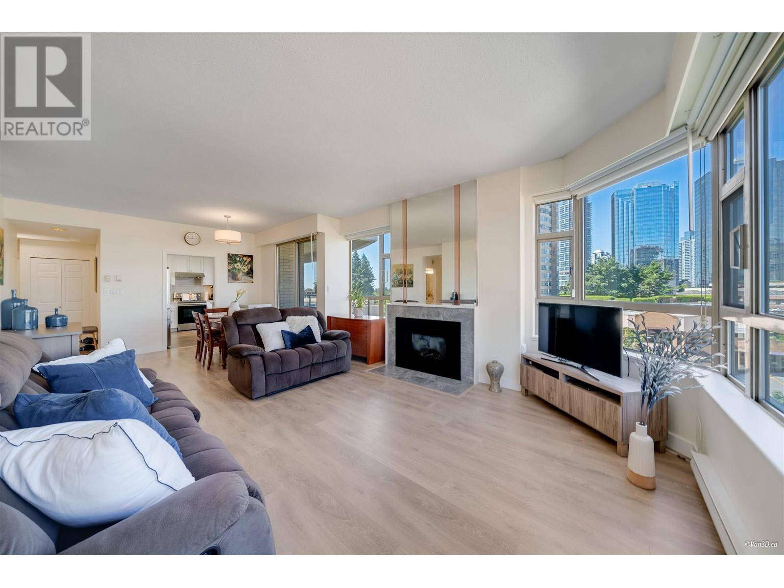4830 BENNETT ST #600, Burnaby, BC V5H4P6