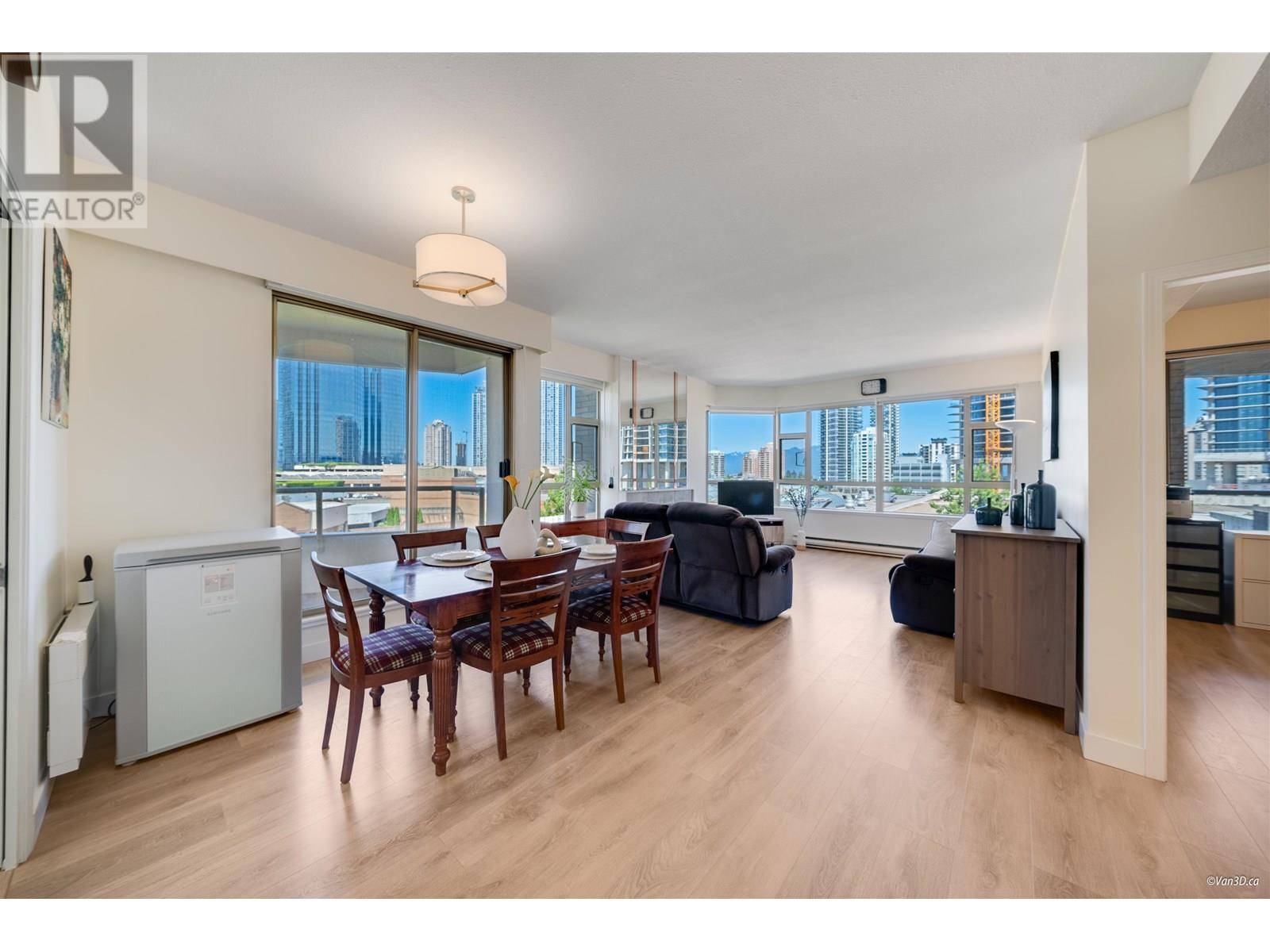 Burnaby, BC V5H4P6,4830 BENNETT ST #600