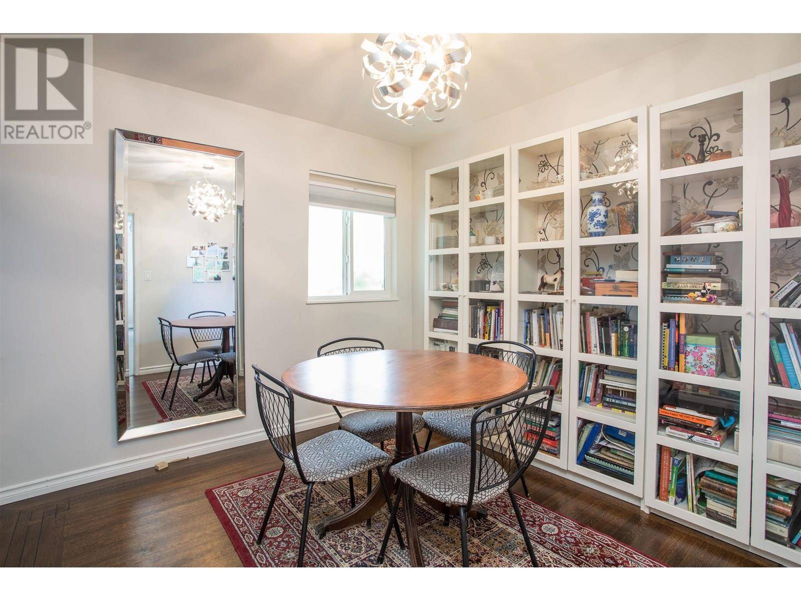Vancouver, BC V5N2Y6,1688 E 29TH AVENUE