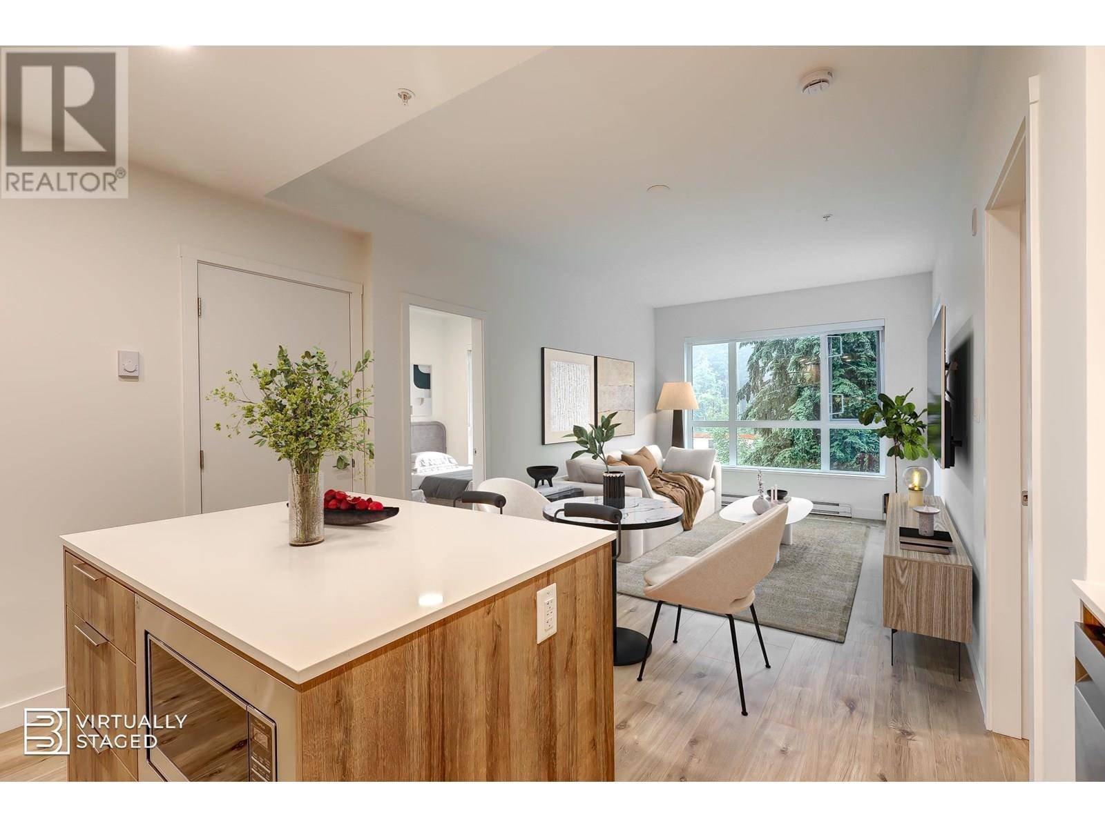 3594 MALSUM DR #206, North Vancouver, BC V7G0B5