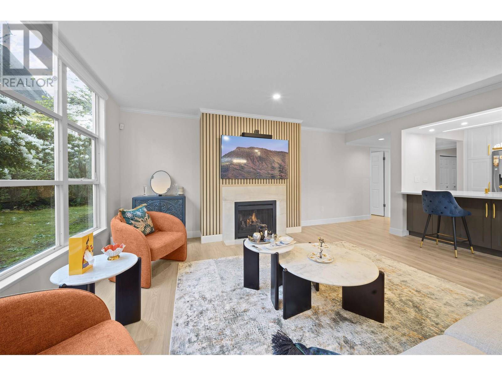 North Vancouver, BC V7R4W7,3399 CAPILANO CRES #103