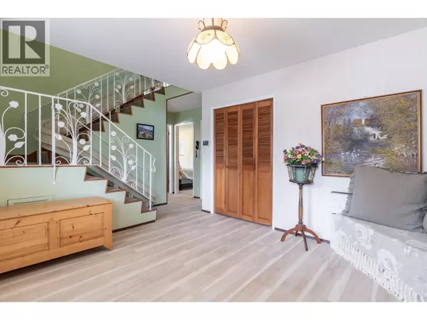 Delta, BC V4M1S7,5451 7B AVENUE