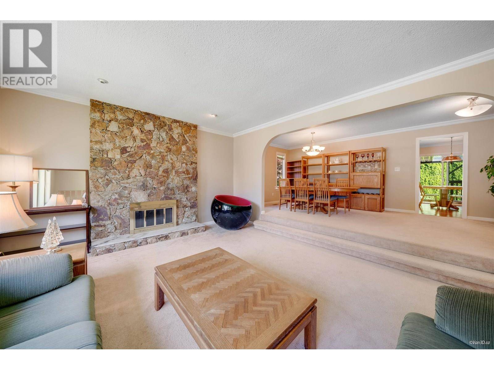 Richmond, BC V7A4G4,7720 WATERTON DRIVE