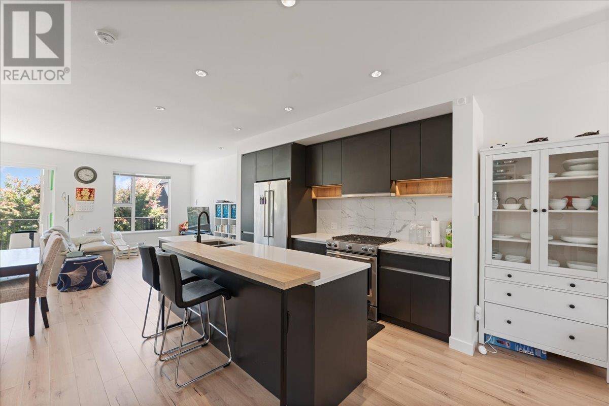 Coquitlam, BC V3B0R3,1228 HUDSON ST #19