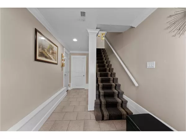 Delta, BC V4C4W4,8081 112TH STREET