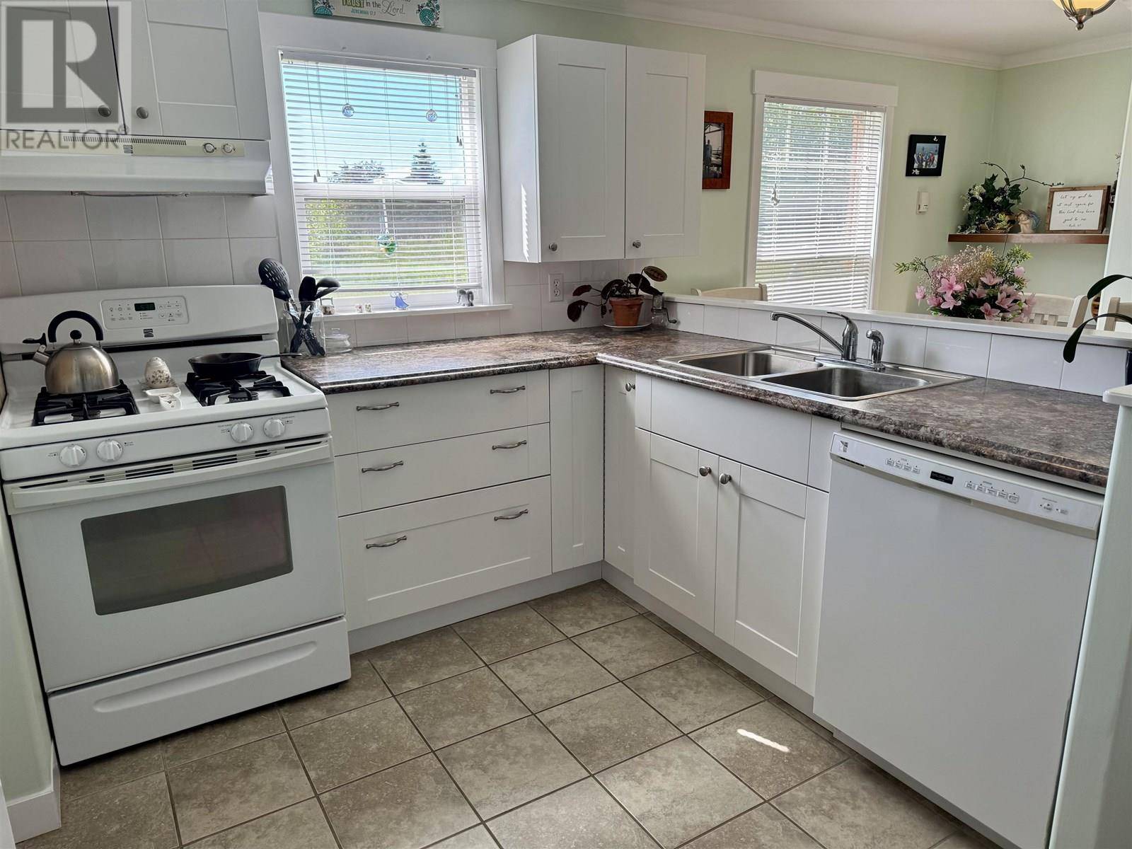 Smithers, BC V0J2N0,4430 16 HWY #24
