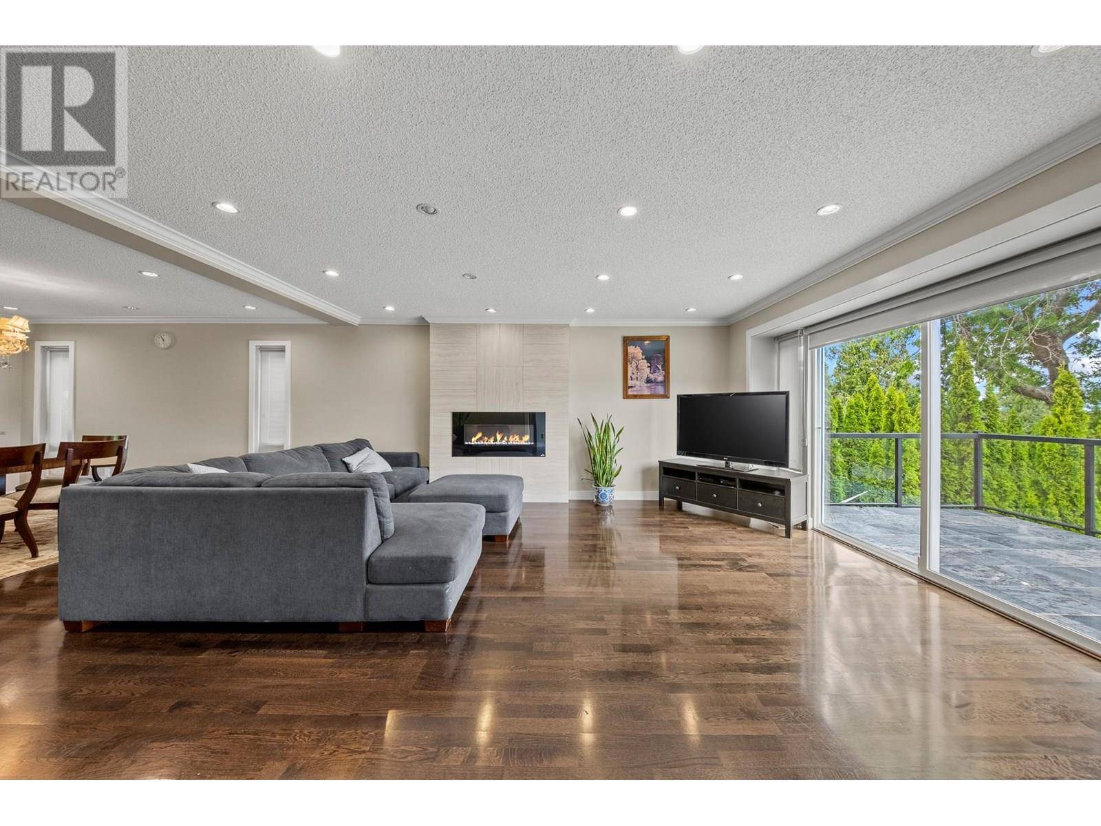 Vancouver, BC V6M1G1,1868 W 34TH AVENUE