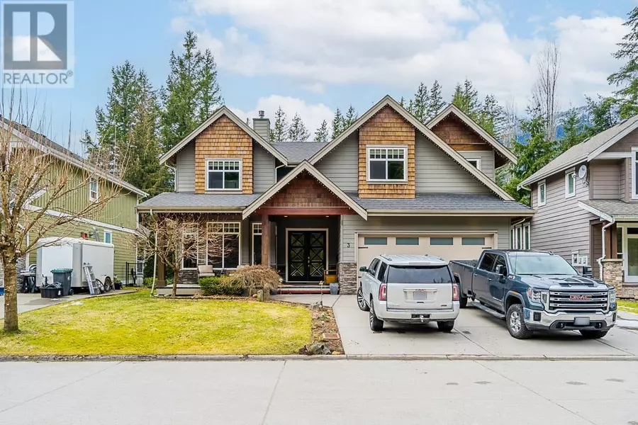1355 DEPOT RD #3, Squamish, BC V0N1H0