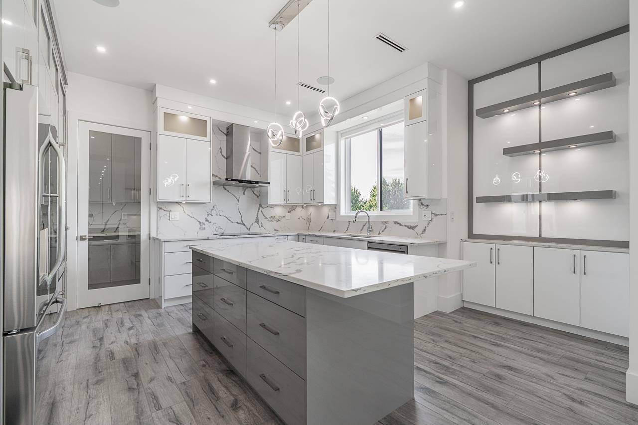 Surrey, BC V3S3H8,15051 63A AVENUE