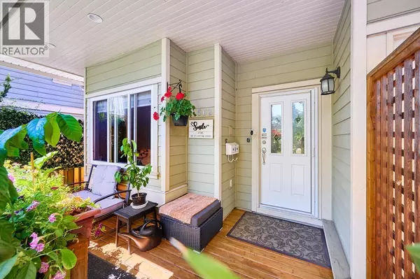 North Vancouver, BC V7M1M4,562 W KEITH ROAD