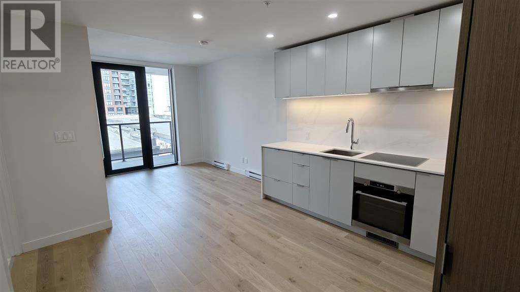 239 KEEFER ST #602, Vancouver, BC V6A1X6