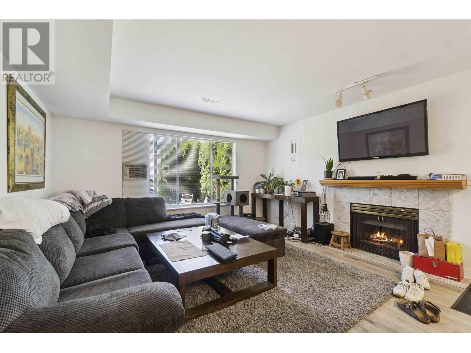 Port Coquitlam, BC V3C2J8,2569 DAVIES AVENUE
