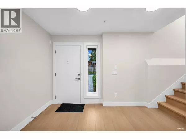 Maple Ridge, BC V2X1W6,11384 207TH ST #4