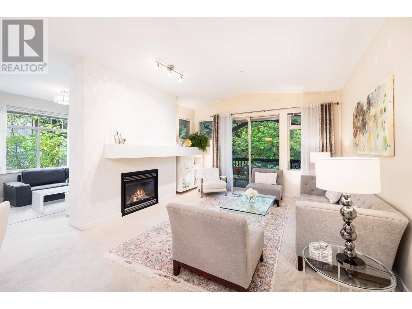 North Vancouver, BC V7R4X5,3125 CAPILANO CRES #202