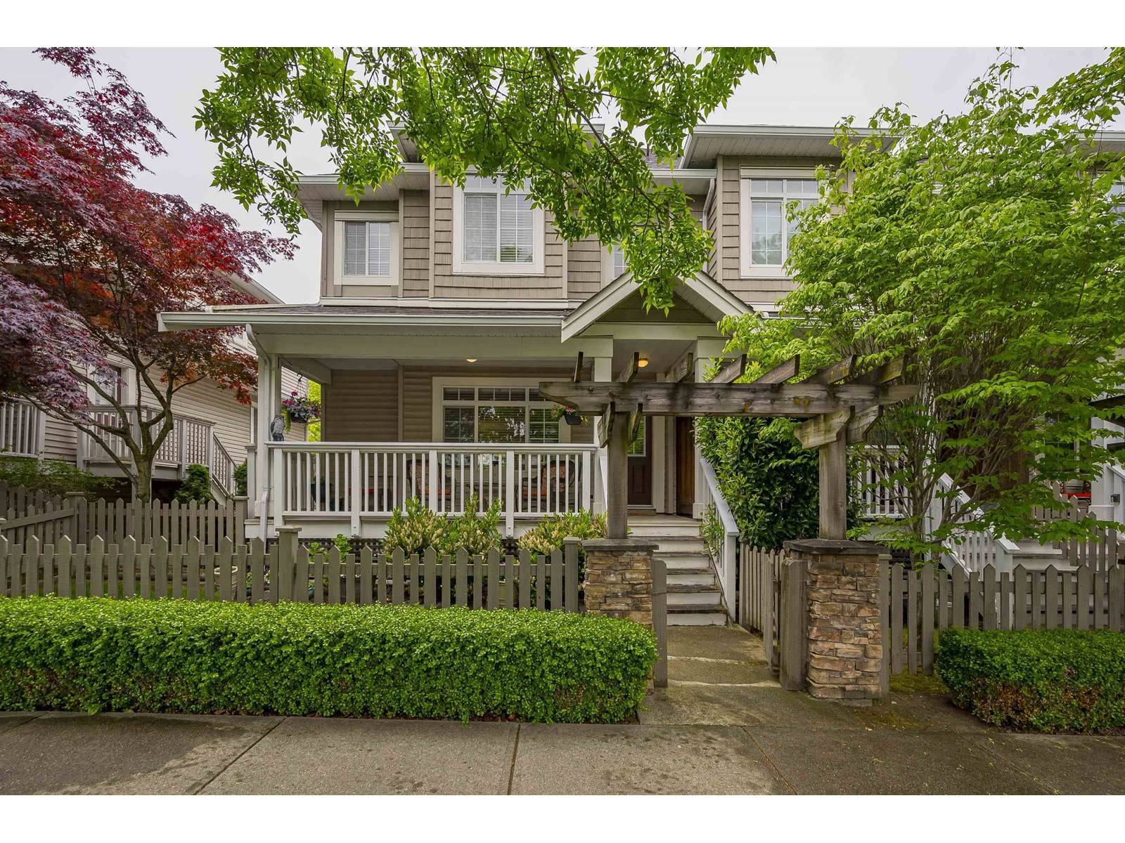 Surrey, BC V4N0C8,6852 193 #62